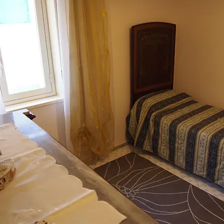 Castello Bed & Breakfast Aci Castello